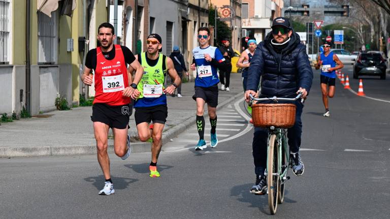 La StraForlì colora le strade dal centro alla periferia VIDEO E FOTOGALLERY La StraForlì colora le strade dal centro alla periferia VIDEO E FOTOGALLERY