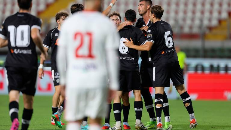 L’esultanza di Zaro dopo il primo gol L’esultanza di Zaro dopo il primo gol