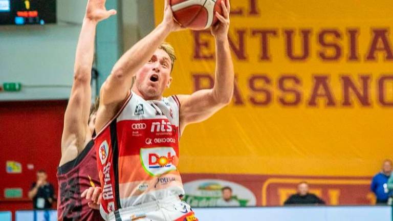 Davide Denegri durante il vittorioso match di domenica a Cremona Davide Denegri durante il vittorioso match di domenica a Cremona