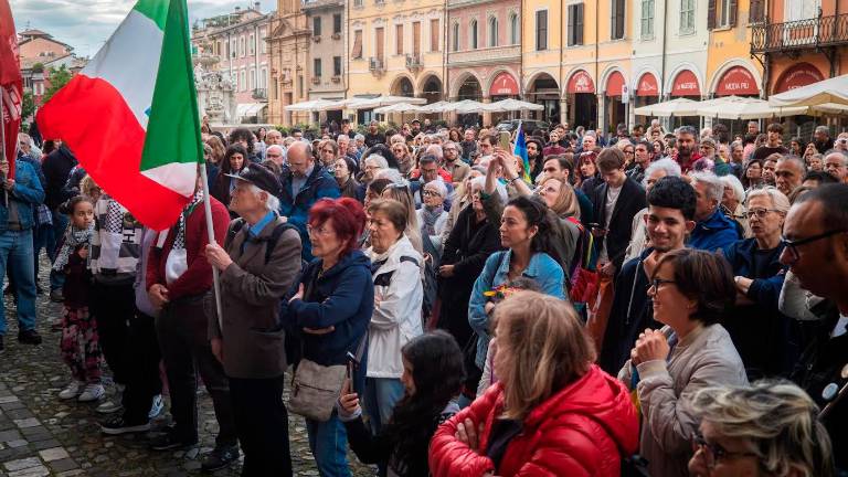 I manifestanti in piazza del Popolo I manifestanti in piazza del Popolo