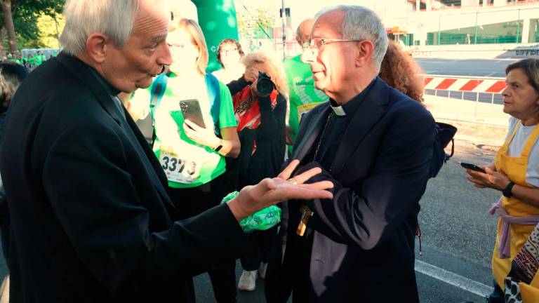 Cesena. Anche Prodi e Zuppi alla Marcia per i diritti dei malati di Alzheimer Cesena. Anche Prodi e Zuppi alla Marcia per i diritti dei malati di Alzheimer