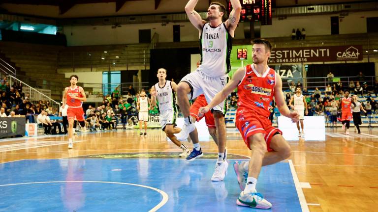Basket B, Garelli: “Blacks, dobbiamo abituarci a gestire le sofferenze” - Gallery Basket B, Garelli: “Blacks, dobbiamo abituarci a gestire le sofferenze” - Gallery