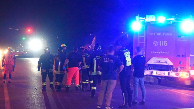 Rimini, incidente sulla via Emilia, grave una ragazza VIDEO GALLERY Rimini, incidente sulla via Emilia, grave una ragazza VIDEO GALLERY