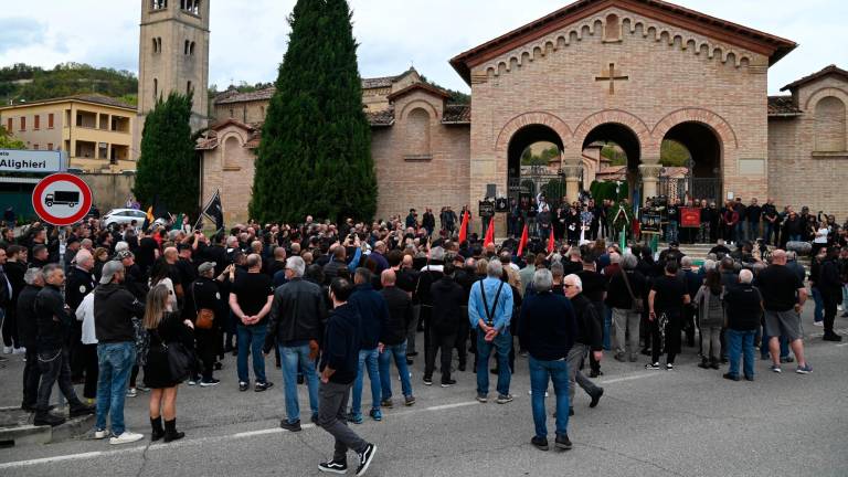 A Predappio adunata silenziosa per l’anniversario della Marcia su Roma A Predappio adunata silenziosa per l’anniversario della Marcia su Roma
