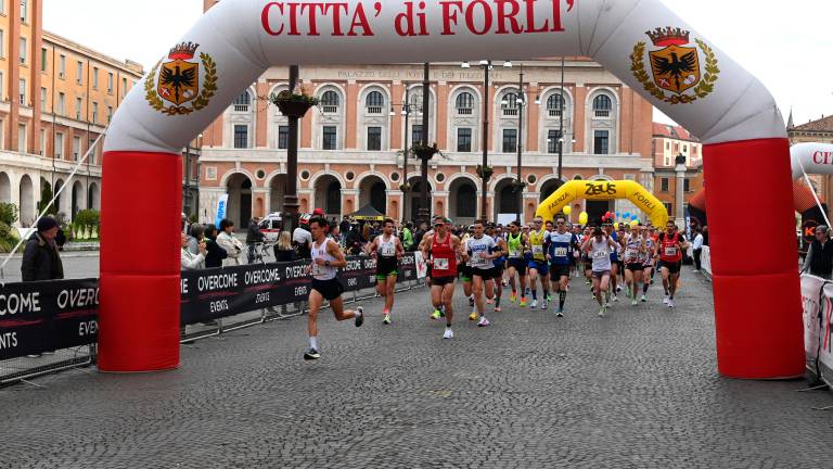La StraForlì colora le strade dal centro alla periferia VIDEO E FOTOGALLERY La StraForlì colora le strade dal centro alla periferia VIDEO E FOTOGALLERY