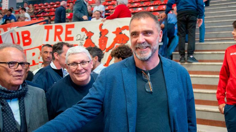 Rimini, che festa per gli “eroi” del 2005: la Supercoppa è tornata a casa - Gallery Rimini, che festa per gli “eroi” del 2005: la Supercoppa è tornata a casa - Gallery
