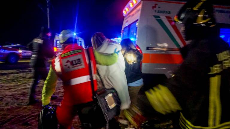 Tamponamento fra treni tra Castelbolognese e Forlì, 17 feriti - IL VIDEO Tamponamento fra treni tra Castelbolognese e Forlì, 17 feriti - IL VIDEO