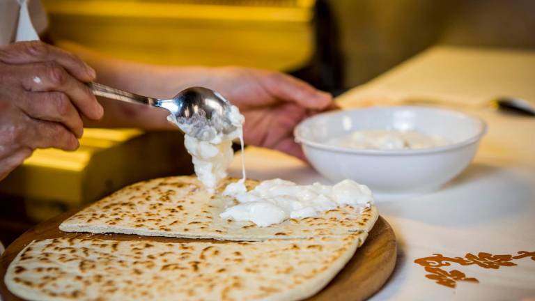 Natale con la piadina: lo spot sulle reti Mediaset VIDEO Natale con la piadina: lo spot sulle reti Mediaset VIDEO