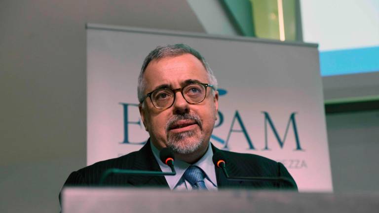 Ravenna, Stefano Falcinelli, presidente dell’ordine, lascia l’attività di medico di famiglia: «I Cau? Soluzione transitoria, non sono il futuro» Ravenna, Stefano Falcinelli, presidente dell’ordine, lascia l’attività di medico di famiglia: «I Cau? Soluzione transitoria, non sono il futuro»