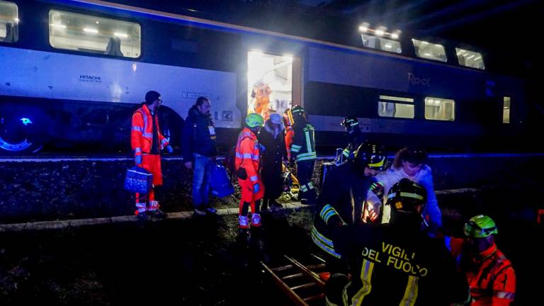 Tamponamento fra treni tra Castelbolognese e Forlì, 17 feriti - IL VIDEO Tamponamento fra treni tra Castelbolognese e Forlì, 17 feriti - IL VIDEO