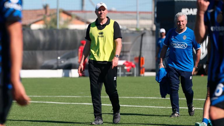Nicola Campedelli sarà alla guida della Primavera anche nella prossima stagione Nicola Campedelli sarà alla guida della Primavera anche nella prossima stagione