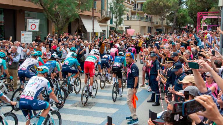 Riccione, i colori della partenza del Giro d’Italia - Gallery Riccione, i colori della partenza del Giro d’Italia - Gallery