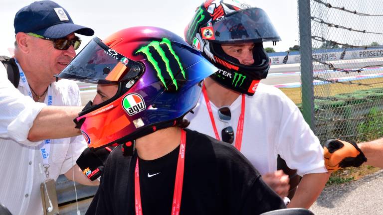 Marco Bezzecchi e Andrea Migno, a Misano per tifare l’amico Stefano Manzi Marco Bezzecchi e Andrea Migno, a Misano per tifare l’amico Stefano Manzi