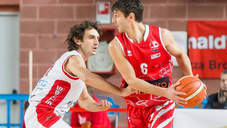 Basket B, salutato Anumba, ora la Rekico punta su Vico Basket B, salutato Anumba, ora la Rekico punta su Vico