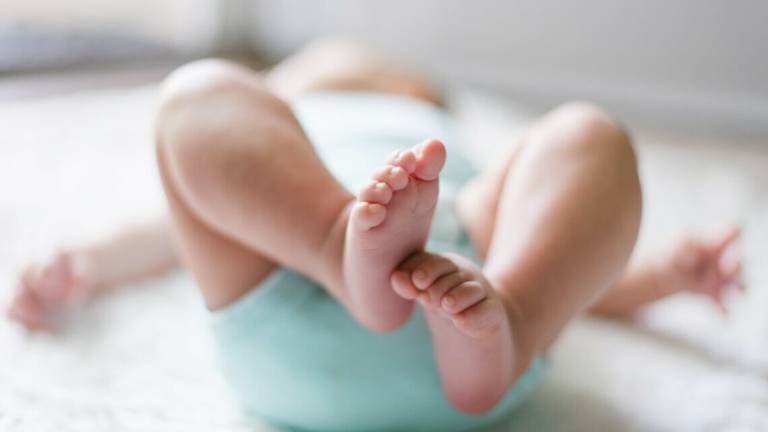 Rimini, picchia la bimba perchè non dorme: mamma allontanata Rimini, picchia la bimba perchè non dorme: mamma allontanata