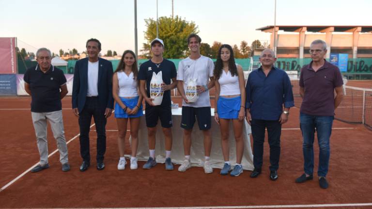 Tennis, Vianello getta la spugna nella finale di Massa Lombarda Tennis, Vianello getta la spugna nella finale di Massa Lombarda