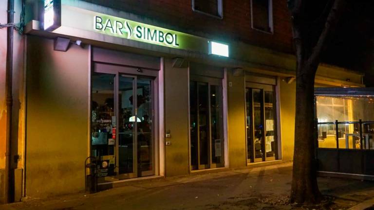 Faenza, insulti alla barista e minacce ai carabinieri. Fermato con lo spray urticante Faenza, insulti alla barista e minacce ai carabinieri. Fermato con lo spray urticante