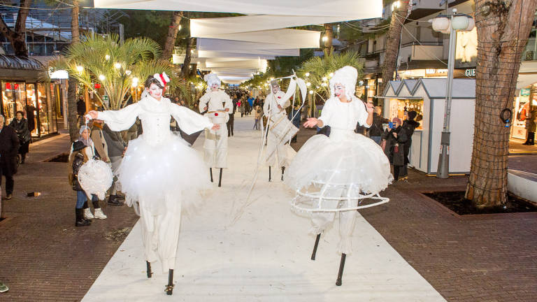 Riccione Ice Carpet, un Natale lungo due mesi. Bosso ospite speciale Riccione Ice Carpet, un Natale lungo due mesi. Bosso ospite speciale