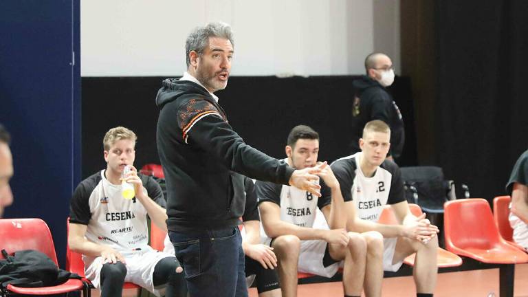 Basket B, coach Tassinari: Tigers con le spalle al muro, ma non molliamo Basket B, coach Tassinari: Tigers con le spalle al muro, ma non molliamo