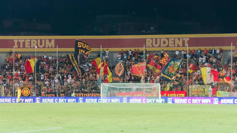 Ecco come si presentava sabato sera la Curva Mero per il debutto in campionato del Ravenna contro il Campobasso foto massimo fiorentini Ecco come si presentava sabato sera la Curva Mero per il debutto in campionato del Ravenna contro il Campobasso foto massimo fiorentini