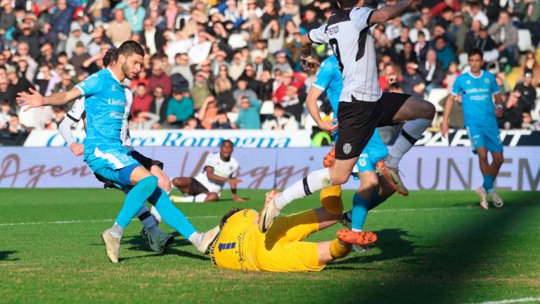 Calcio C, Toscano in panchina influenzato si gusta il Cesena che vince: “A noi l’influenza ci rimbalza...” VIDEO Calcio C, Toscano in panchina influenzato si gusta il Cesena che vince: “A noi l’influenza ci rimbalza...” VIDEO