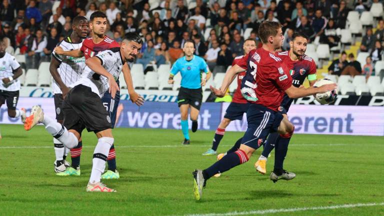 Il centrocampista Ivan Varone - Foto Zanotti Il centrocampista Ivan Varone - Foto Zanotti
