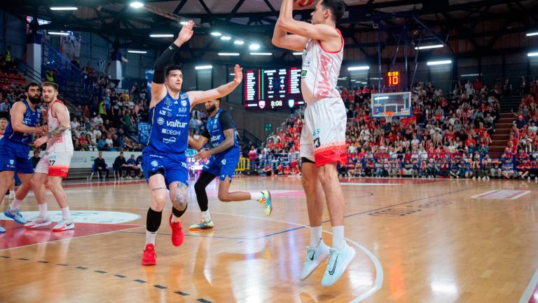 RivieraBanca raddoppia e vede la semifinale (78-67) RivieraBanca raddoppia e vede la semifinale (78-67)