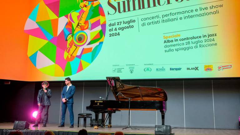 “Via dei Matti” era a Riccione: la magia della musica di Stefano Bollani con Valentina Cenni - Gallery “Via dei Matti” era a Riccione: la magia della musica di Stefano Bollani con Valentina Cenni - Gallery