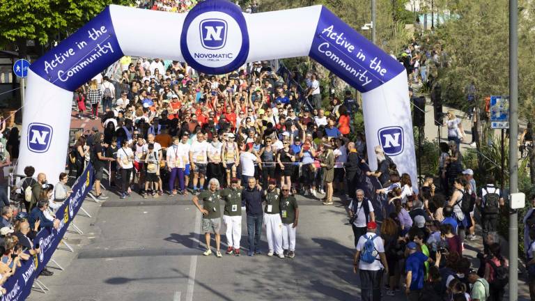 Rimini Marathon, una folla di corsa GALLERY Rimini Marathon, una folla di corsa GALLERY