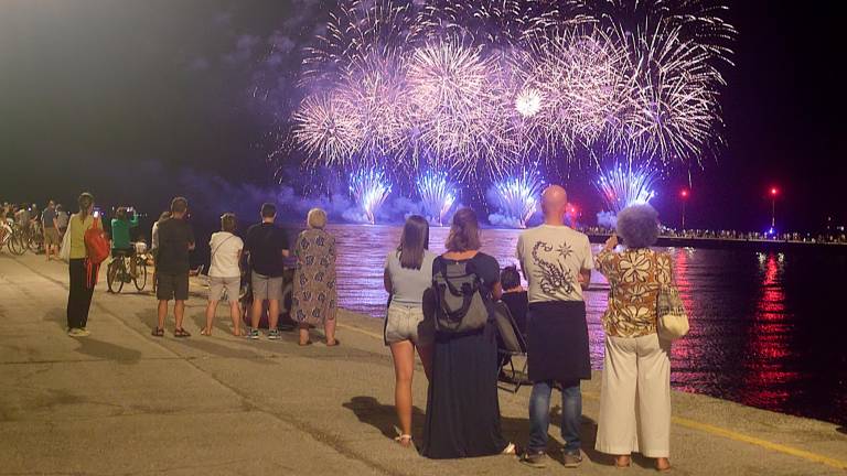 Ravenna, ecco le foto dei fuochi d’artificio di Sant’Apollinare Ravenna, ecco le foto dei fuochi d’artificio di Sant’Apollinare