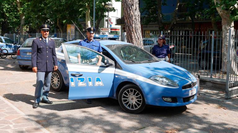 Cesenatico, ospita spacciatori in mansarda. Loro vengono denunciati, lui segnalato Cesenatico, ospita spacciatori in mansarda. Loro vengono denunciati, lui segnalato