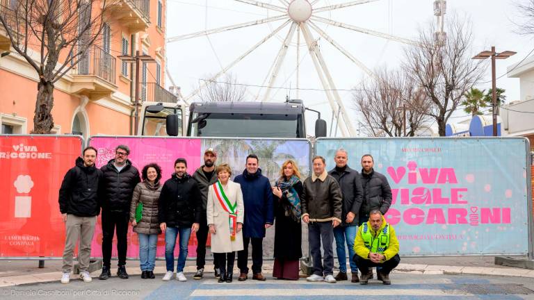 Riccione, nuovo viale Ceccarini: via ai lavori Riccione, nuovo viale Ceccarini: via ai lavori