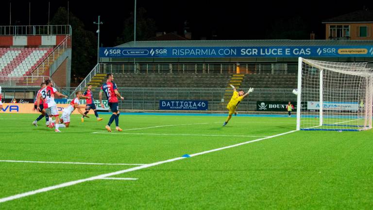 Calcio Coppa Italia C, il Rimini vince all’ultimo respiro con Morra (1-0) - Gallery Calcio Coppa Italia C, il Rimini vince all’ultimo respiro con Morra (1-0) - Gallery