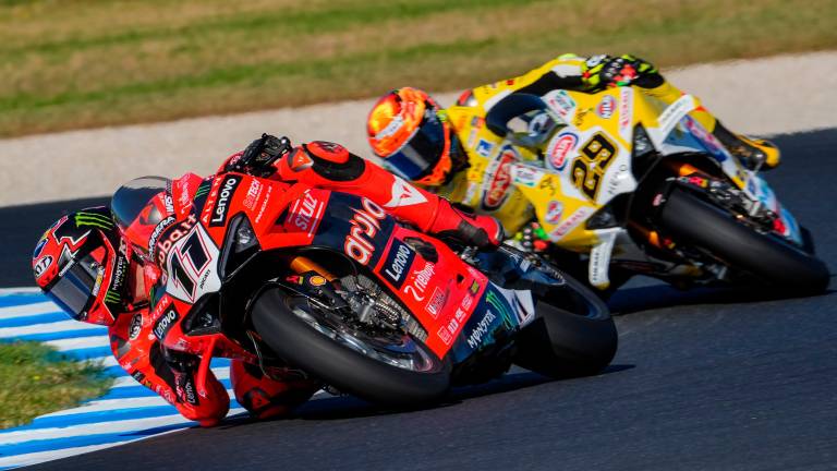 Superbike, Bulega il più veloce nei test di Phillip Island Superbike, Bulega il più veloce nei test di Phillip Island