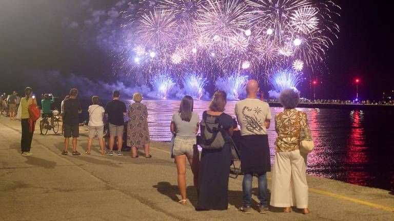 Ravenna, ecco le foto dei fuochi d’artificio di Sant’Apollinare Ravenna, ecco le foto dei fuochi d’artificio di Sant’Apollinare