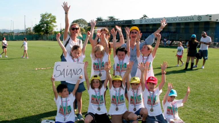 Educazione allo sport, centinaia di bambini a Martorano per il saggio finale di Panathlongiochiamo VIDEO GALLERY Educazione allo sport, centinaia di bambini a Martorano per il saggio finale di Panathlongiochiamo VIDEO GALLERY