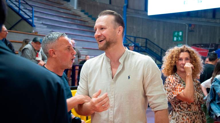 Rimini, che festa per gli “eroi” del 2005: la Supercoppa è tornata a casa - Gallery Rimini, che festa per gli “eroi” del 2005: la Supercoppa è tornata a casa - Gallery