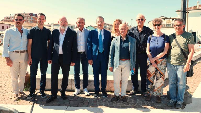 Cesenatico. Gli europarlamentari Bonaccini e Lupo: «No ai tagli europei per la pesca» Cesenatico. Gli europarlamentari Bonaccini e Lupo: «No ai tagli europei per la pesca»