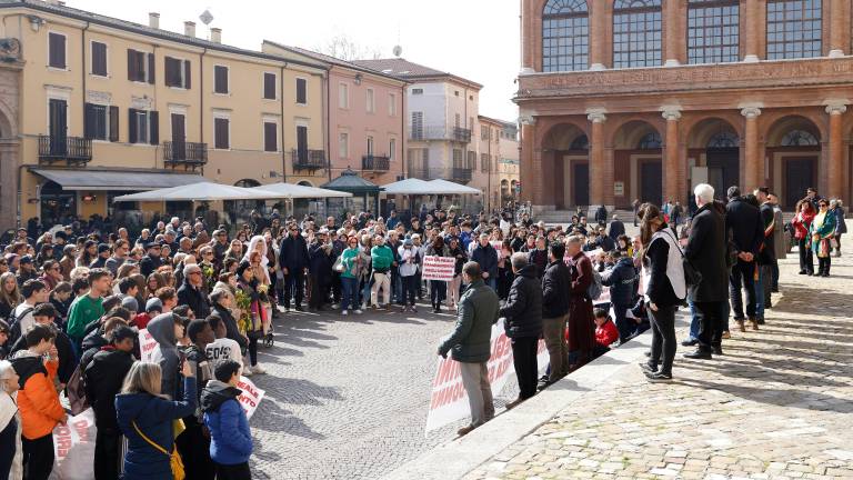 Rimini, in centinaia alla “camminata degli uomini contro la violenza sulle donne” - Gallery Rimini, in centinaia alla “camminata degli uomini contro la violenza sulle donne” - Gallery