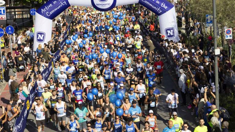 Rimini Marathon, una folla di corsa GALLERY Rimini Marathon, una folla di corsa GALLERY