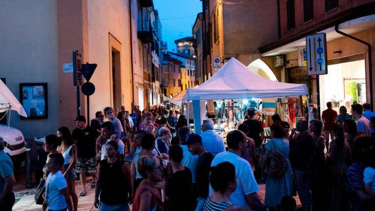 La Cesena shopping night torna venerdì 23 maggio: caccia al tesoro con in palio i biglietti per i “Rockin’ 1000” La Cesena shopping night torna venerdì 23 maggio: caccia al tesoro con in palio i biglietti per i “Rockin’ 1000”