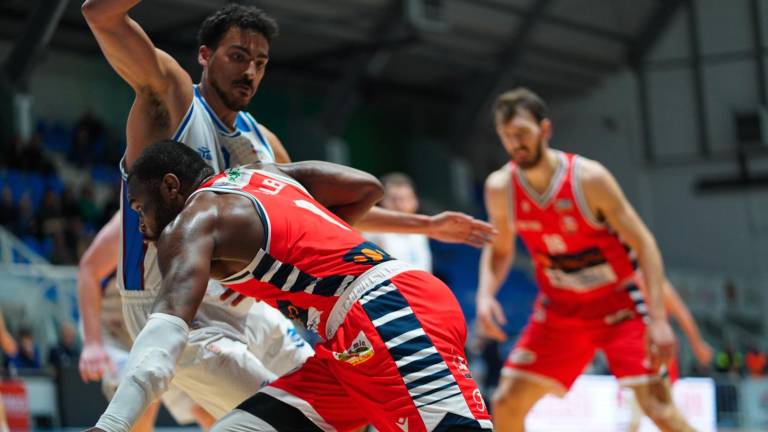 Basket A2, Unieuro e Rinascita doppia visione dei numeri difensivi Basket A2, Unieuro e Rinascita doppia visione dei numeri difensivi