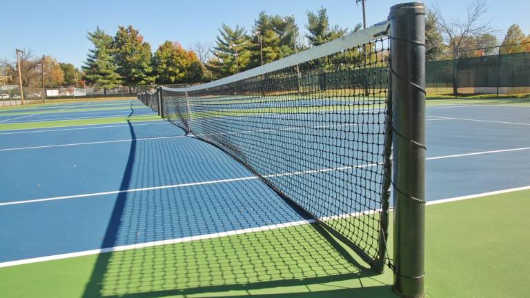 Tennis, a Coriano avanzano Dini e Borghetti Tennis, a Coriano avanzano Dini e Borghetti