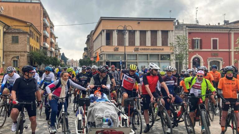 Savignano, in tanti alla pedalata con Francesco Moser Savignano, in tanti alla pedalata con Francesco Moser