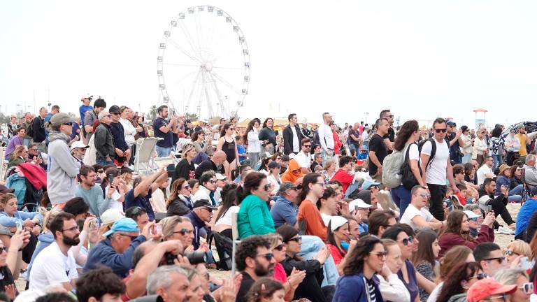 Rimini, Frecce tricolori con oltre 70mila spettatori. Appuntamento al 2026 Rimini, Frecce tricolori con oltre 70mila spettatori. Appuntamento al 2026