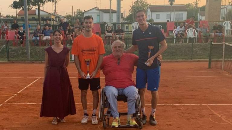 Tennis, Daniele Capecchi conquista il memorial Maffi Tennis, Daniele Capecchi conquista il memorial Maffi