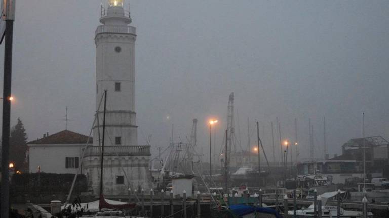 Nebbia al porto di Rimini Nebbia al porto di Rimini