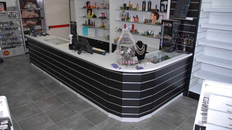 Castellani Shop, gli arredi italiani certificati per ogni azienda: dagli uffici alle industrie Castellani Shop, gli arredi italiani certificati per ogni azienda: dagli uffici alle industrie