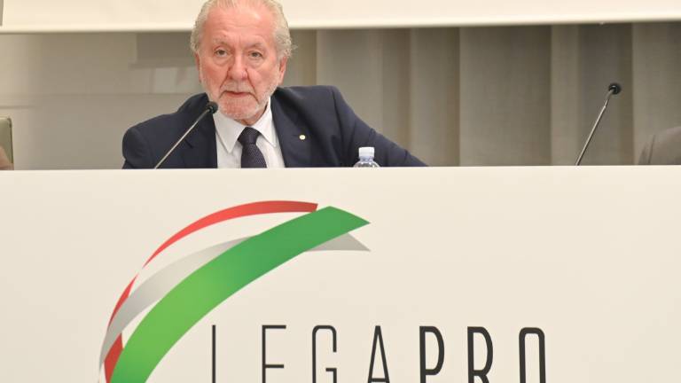 Calcio, una nuova Serie C a 6 gironi? Parola all'assemblea Calcio, una nuova Serie C a 6 gironi? Parola all'assemblea