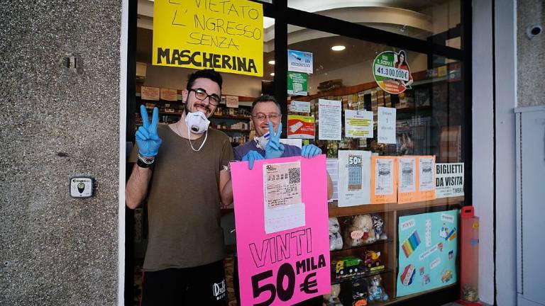 Coronavirus: rimasto senza lavoro da tre mesi vince 50mila euro Coronavirus: rimasto senza lavoro da tre mesi vince 50mila euro